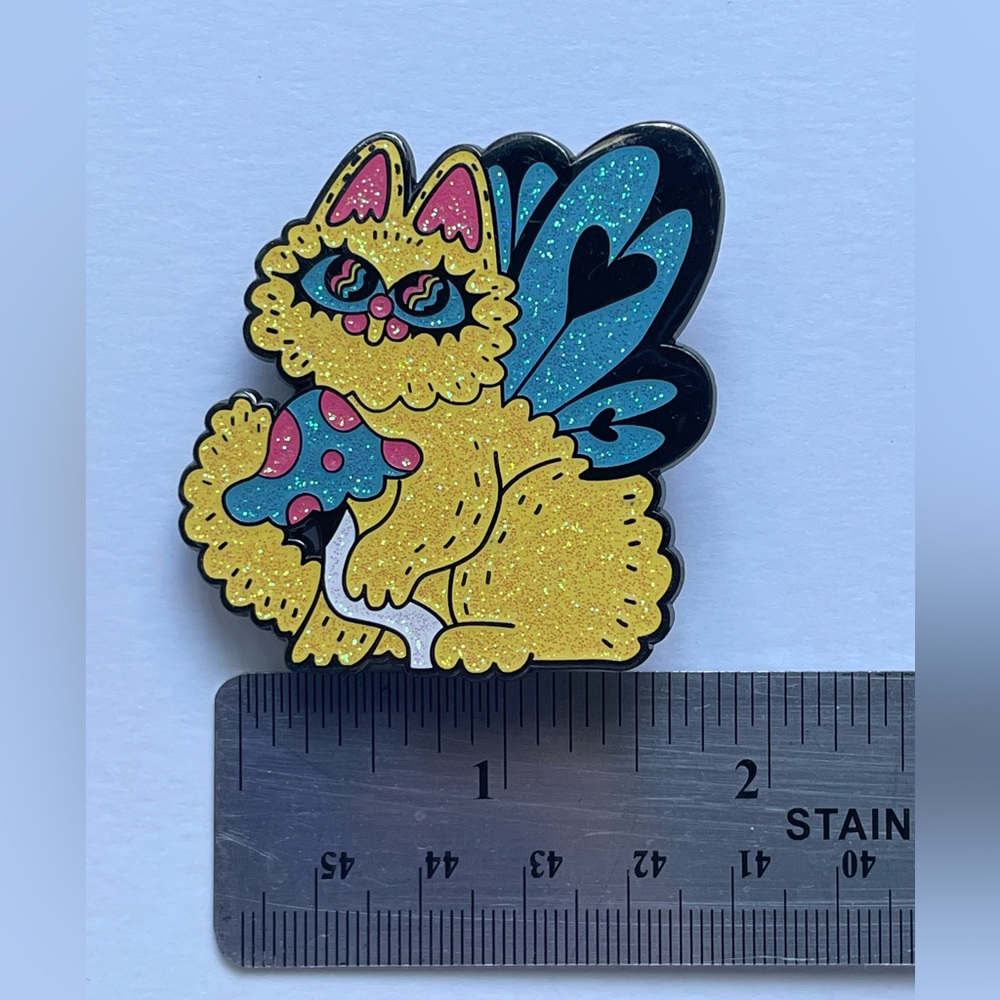 Artisan Glitter Cat With Wings Pin - Picture 4 of 5